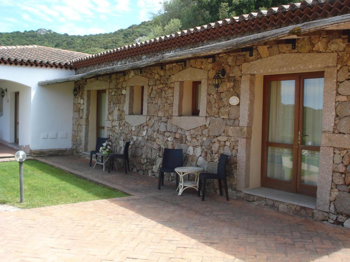 Hotel Valkarana Country Relais (Adults Only) Sant'Antonio di Gallura Bagian luar foto