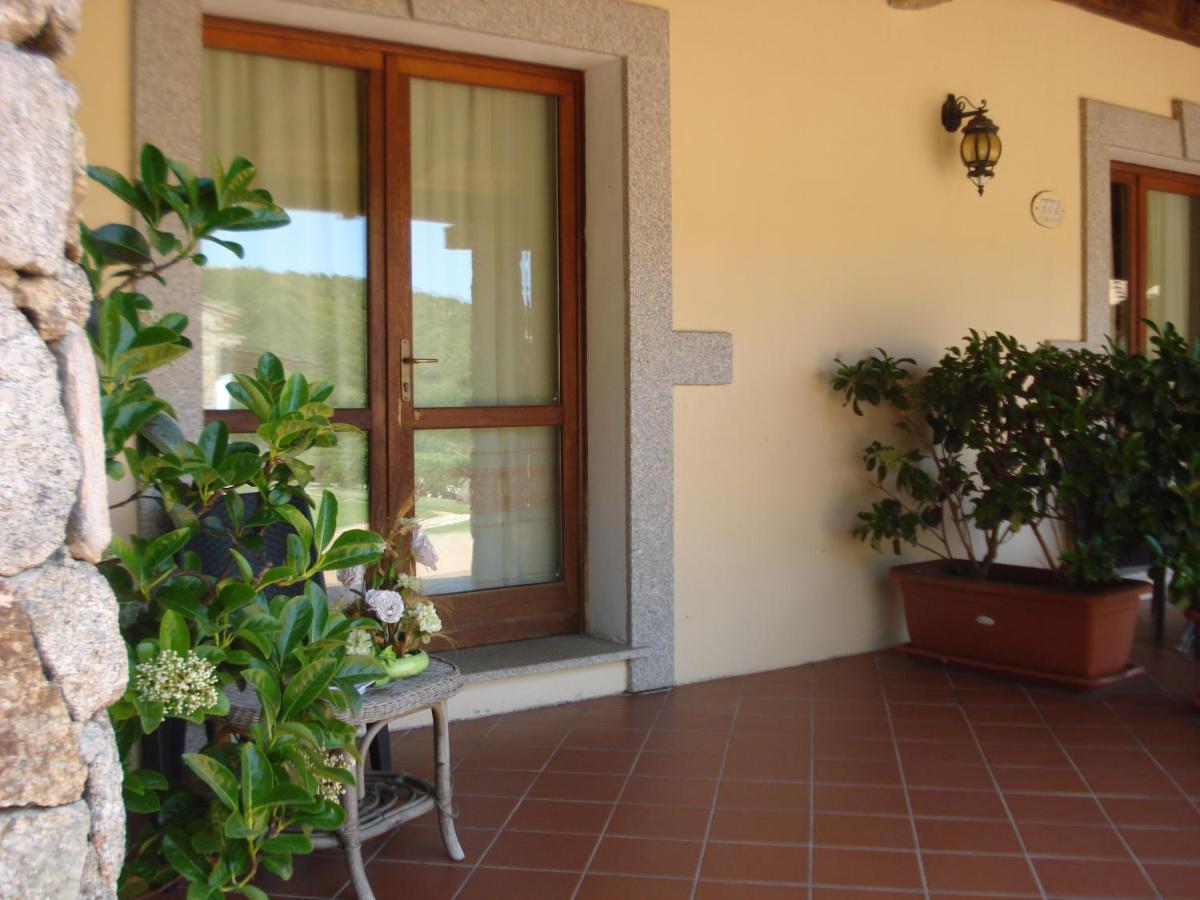 Hotel Valkarana Country Relais (Adults Only) Sant'Antonio di Gallura Bagian luar foto