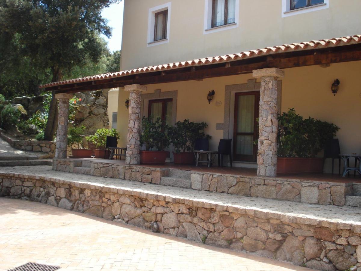 Hotel Valkarana Country Relais (Adults Only) Sant'Antonio di Gallura Bagian luar foto