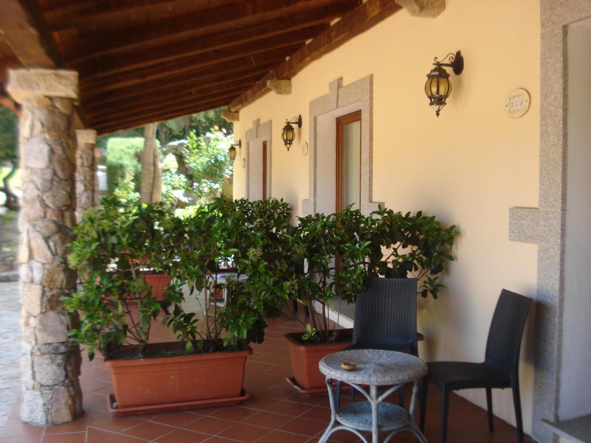 Hotel Valkarana Country Relais (Adults Only) Sant'Antonio di Gallura Bagian luar foto