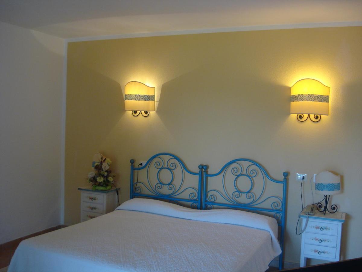 Hotel Valkarana Country Relais (Adults Only) Sant'Antonio di Gallura Bagian luar foto