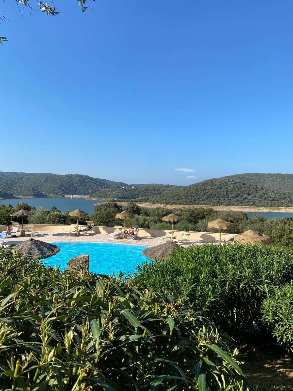 Hotel Valkarana Country Relais (Adults Only) Sant'Antonio di Gallura Bagian luar foto